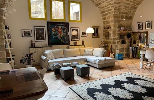 Pezenas Apartment | La Porte Rouge