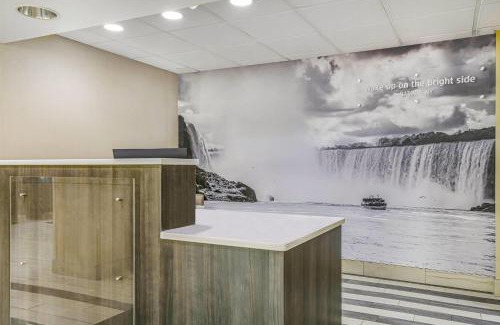 Batavia Hotel | La Quinta by Wyndham Batavia