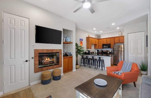 Village Apartment | La Quinta Chic 1BR w Pool, Golf/Coachella Retreat