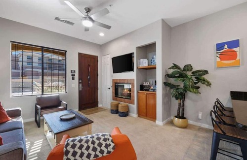 Village Apartment | La Quinta Chic 1BR w Pool, Golf/Coachella Retreat