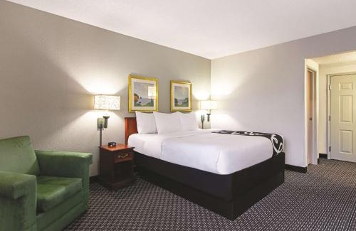 Survey Creek Hotel | La Quinta Inn by Wyndham Ft. Lauderdale Tamarac East