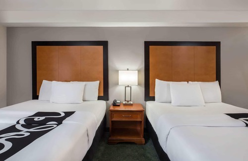 Paine Field-Lake Stickney Hotel | La Quinta Inn by Wyndham Everett