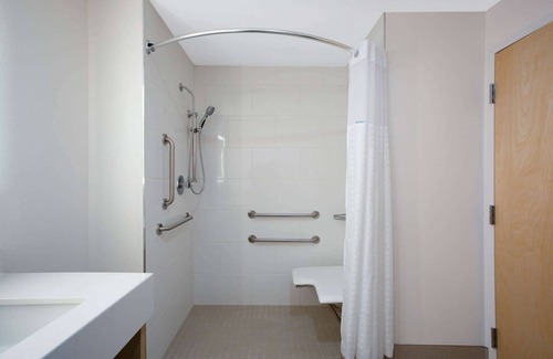 Yorkshire Hotel | La Quinta Inn & Suites by Wyndham Manassas Va-Dulles Airport