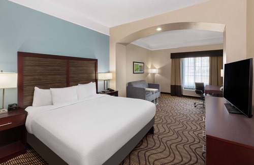 Bayou Cane Hotel | La Quinta Inn & Suites by Wyndham Houma
