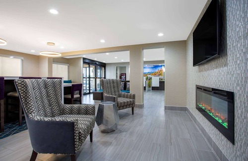 Salem Hotel | La Quinta Inn & Suites by Wyndham Roanoke Salem