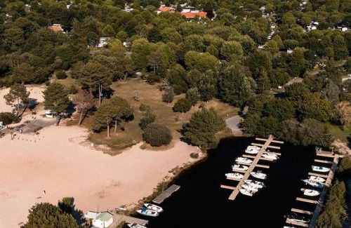 Gastes Apartment | La Réserve 4 étoiles à Gastes emplacement 796 3CH 1SDB 8 personnes