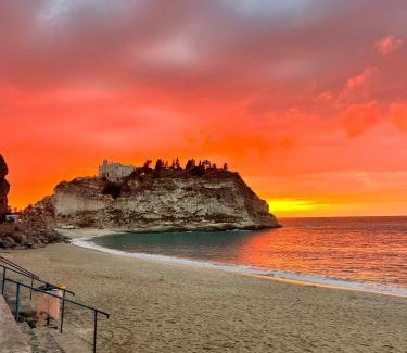 Parghelia House | La Romantique Rooms and Apartments TROPEA