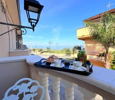Parghelia House | La Romantique Rooms and Apartments TROPEA