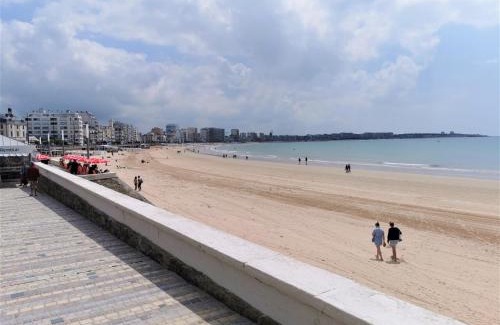 Les Sables d'Olonne Apartment | LA ROSE DES SABLES - Parking privatif
