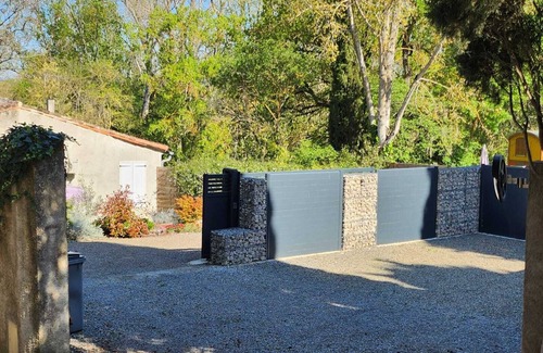 Pezens House | LA ROULOTTE