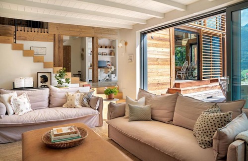Saint-Pierre-de-Clages Ski Chalet | La Ruinette - Luxury chalet near Verbier