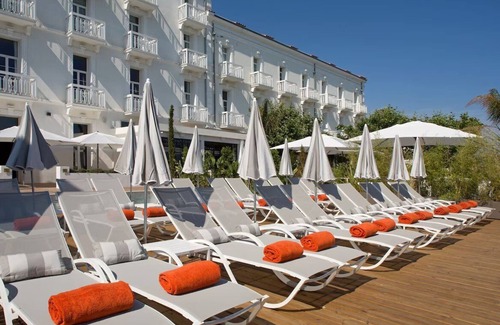 Les Sablettes House | La Seyne-sur-Mer Stay: Exquisite Spa & Panoramic Ocean View, Swimming Pool!