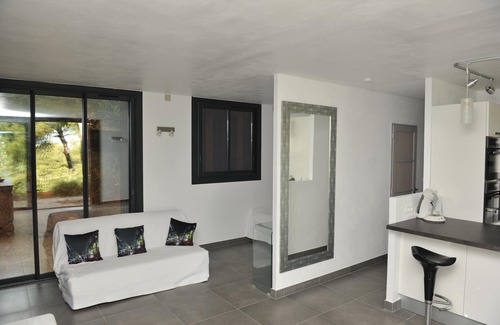 Cap Benat Villa | La Sibloïde: pleasant house by the sea, among nature, superb view.