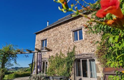 Rieupeyroux Bed & Breakfast | La Source Du Bonheur Chambres et Table d'Hôtes