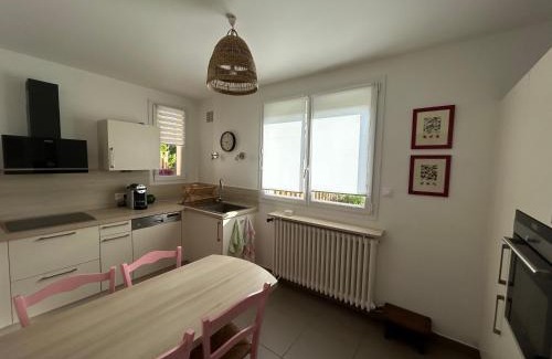 La Veuve House | La Soyotte