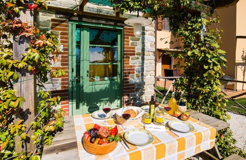 Valfabbrica Apartment | La Stalla apt - Agriturismo la Coccinella