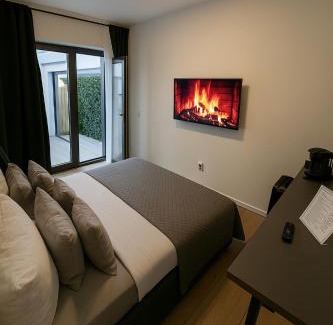 Hanau Hotel | La Suite Hotel & Apartment, Hanau City Centre - Contactless Check-in