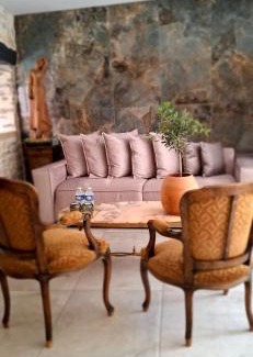 Cremieu House | La Suite Quatre de Saint Jean