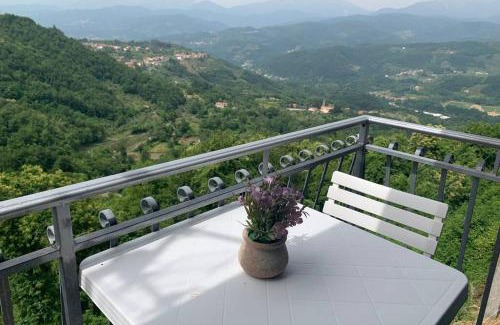 Maglietola Apartment | La Terrazza sulle Apuane
