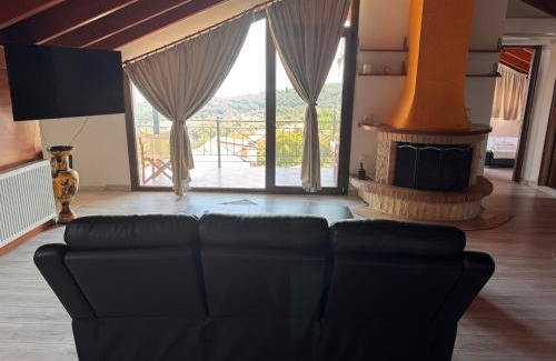 Anthousa Apartment | La Torre House