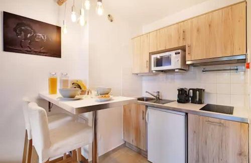 Passy Apartment | La Tour - Studio Trocadero