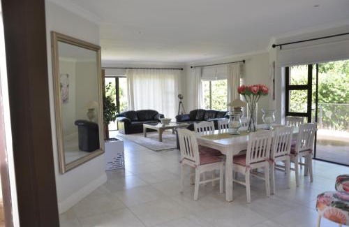 Robberg Beach House | La Tramonto Beach House