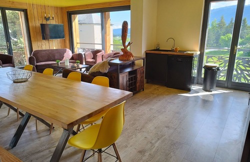 Formigueres Apartment | La Truite Rénovation de Standing Située en Sortie de Village et Vers Les Angles