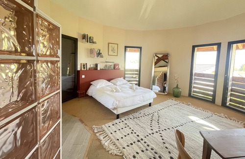 Pringy House | La Tuilière, former 19th century Tuilerie, 8pers. with swimming pool