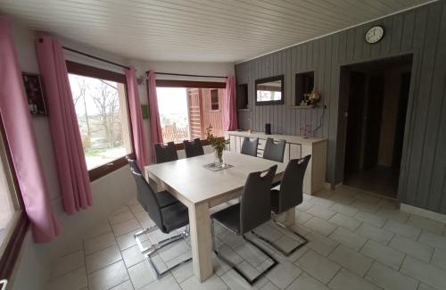 L'Hopital-du-Grosbois Apartment | La véranda au domaine de Tara