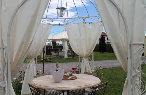 Montecarlo House | La Valinfiore Charming Home