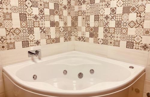 Quartiere XXVII Primavalle House | La Vecchia Torre "a pochi minuti dal Gemelli e Stazione FL3 direzione San Pietro Vaticano - Centro Roma"