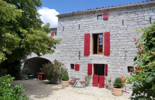 Saint Alban Auriolles Apartment | La Vialle vacation in the Ardèche France with pool for families near Pont d'Arc