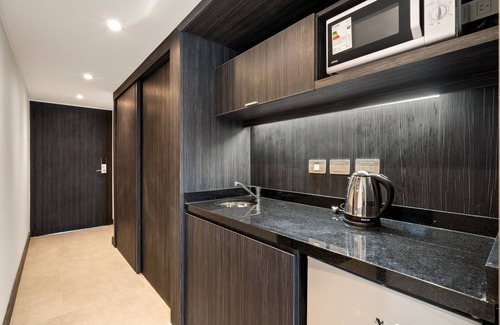 Buenos Aires Central Business District Condo | La Vie Suite Madero