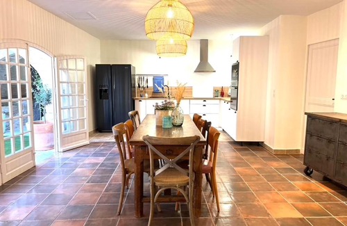 Lagnes House | La Villa 1777