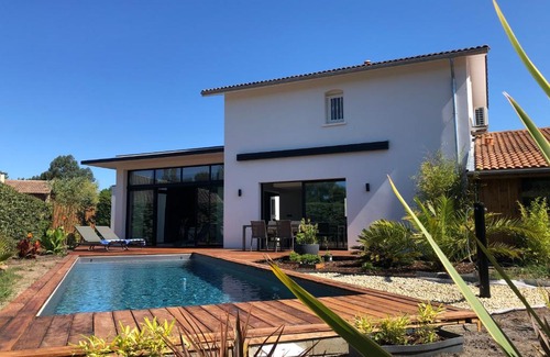 Gujan-Mestras Bed & Breakfast | La villa du golf - maison d hôtes