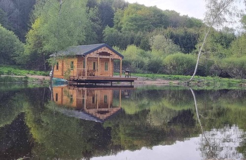 Saint-Martin-du-Puy Ski Chalet | Lacustre, Cabane Pilotis sur L'eau un Hébergement Insolite au lac de Chaumeçon