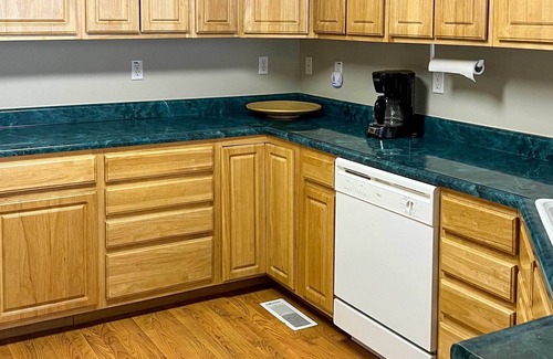 La Follette House | LaFollette Townhome w/ Deck & Norris Lake Views!