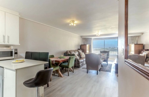 Lagoon Beach Apartment | Lagoon Beach Apartment with Pool and Ocean Views