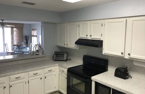 Gulf Shores Condo | Lagoon Front Spacious 2/2 Condo w/lagoon views, pools, deeded beach access