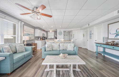 Ono Island Condo | Lagoon Landing 207- Best of beach & lagoon, two bedroom condo, sleeps 6
