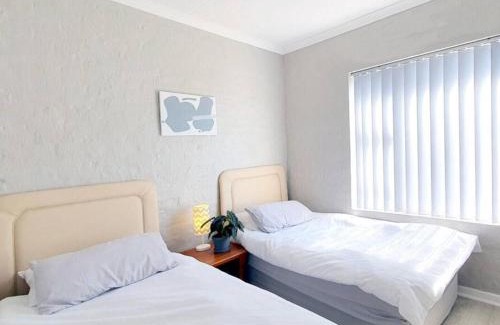 Aston Bay Apartment | Lagoon & Ocean View Retreat