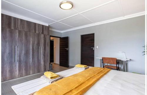 Hunter's Home House | Lagoon View House