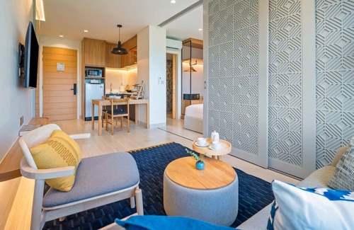 Laguna Condo | Laguna Lakeside Residences 1BR B3 Lake side