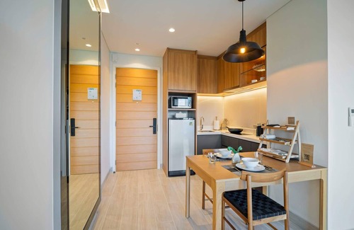 Laguna Condo | Laguna Lakeside Residences 1BR B3 Lake side