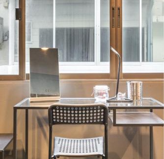 Nana Apartment | Laid Back Bangkok Living in a Retro Chic Retreat