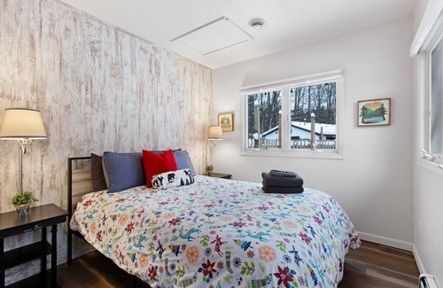 Lake Ann Cabin | Lake Ann Lodge – Pool, Hot Tub, Sauna & Game Rooms