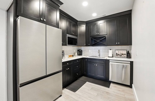 Bumpass House | Lake Anna Waterfront Retreat, Pool & Private Beach, Family-Friendly, Sleeps 16+