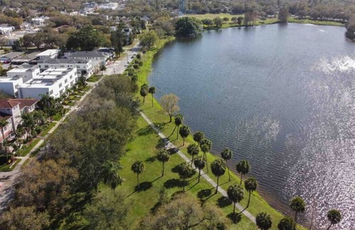 Crescent Lake Apartment | Lake apt 5 min to downtown