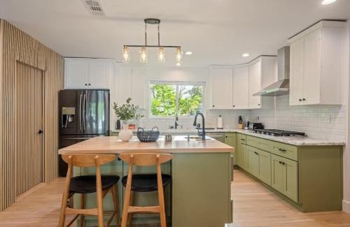 Lake Balboa House | Lake Balboa Hideaway