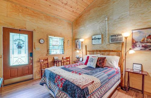 Lake Butler Apartment | Lake Butler Cabin on 5 Acres with Fire Pit!